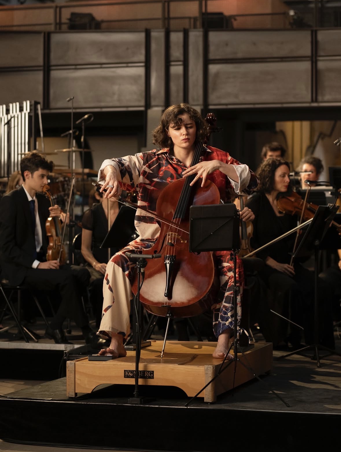 Anastasia Kobekina performing cello at the Musée d'Orsay, Paris